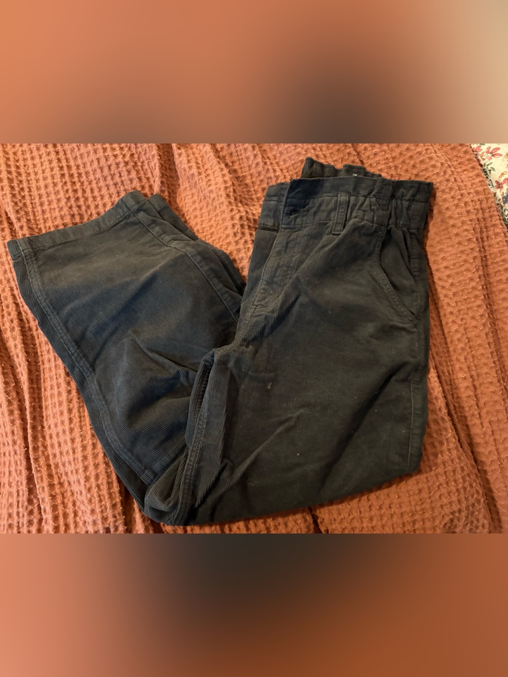 Women’s AE navy corduroy barrel pants